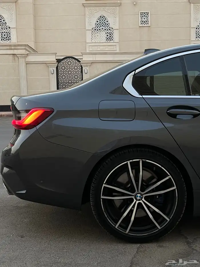 بي ام دبليو 2020 300l MG 7