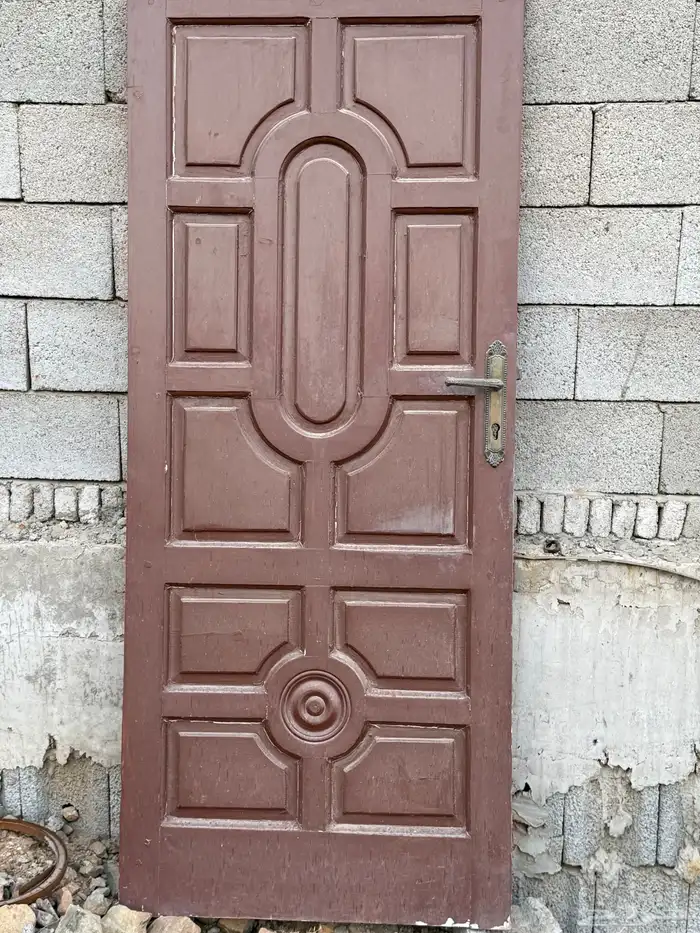 أبواب خشب سويدي نظيفه 1