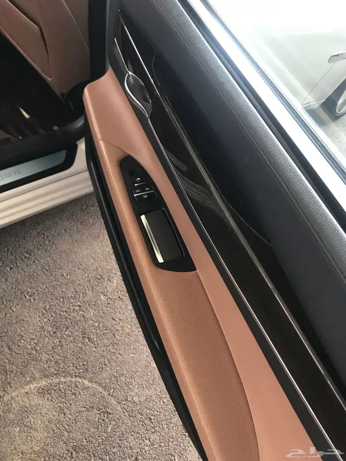 BMW بي ام دبليوا 730Li موديل 2015 18