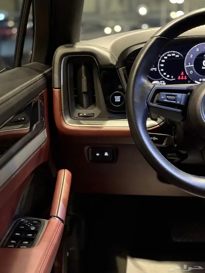 Porsche Cayenne Coupe 2024 31