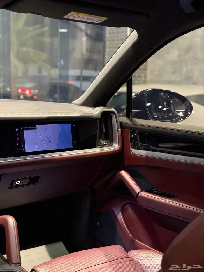 Porsche Cayenne Coupe 2024 30