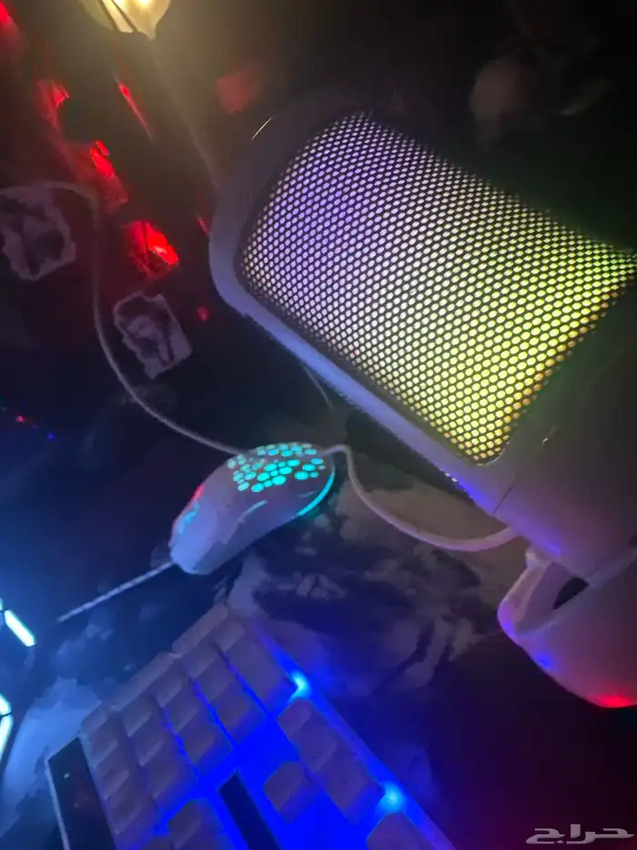 مايك خرجي من شركه فاي فان 3