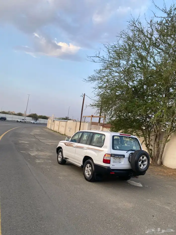لاندكروزر 24