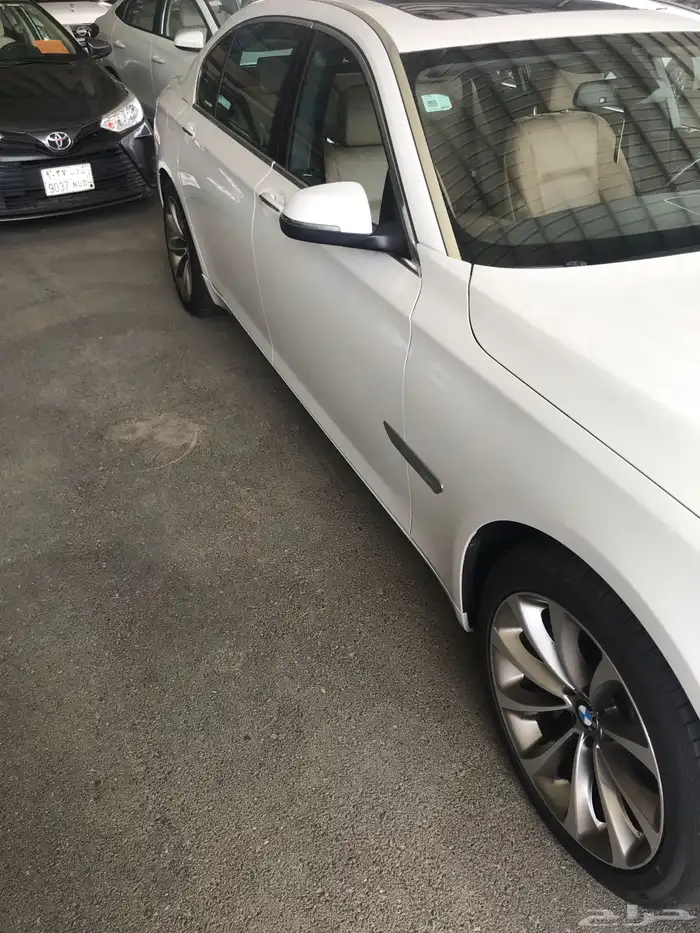 BMW بي ام دبليوا 730Li موديل 2015 4