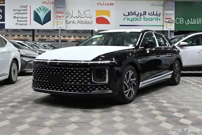 ازيرا بريميوم 2025 اسود 2