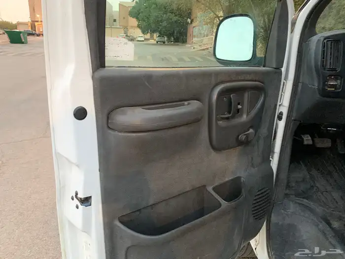 فان سافانا 2002 نظيف 8