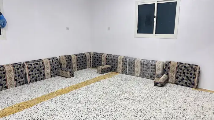 مساند للبيع على السوم - مستعجل 1