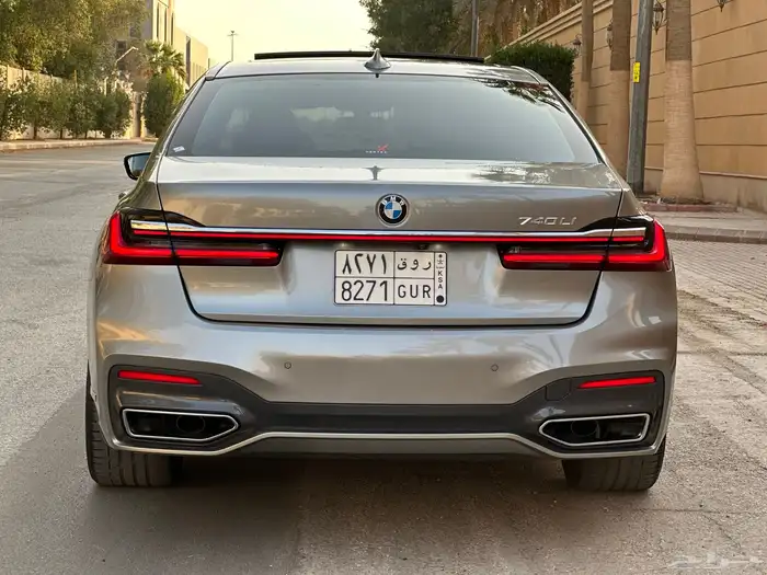 بي ام 740i 2021 ضمان وصيانه مجانيه 21
