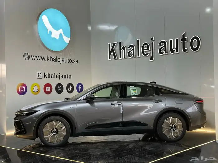 تويوتا كراون بريميوم هايبرد 2025 2