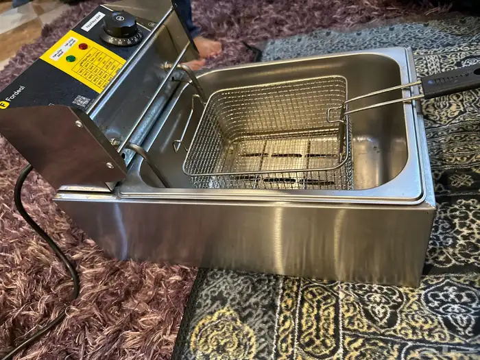 ماكينه ايسكريم وقلايه بطاطس 0