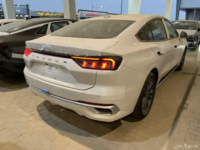 فورد تورس ترند 2025 كاش و اقساط 3