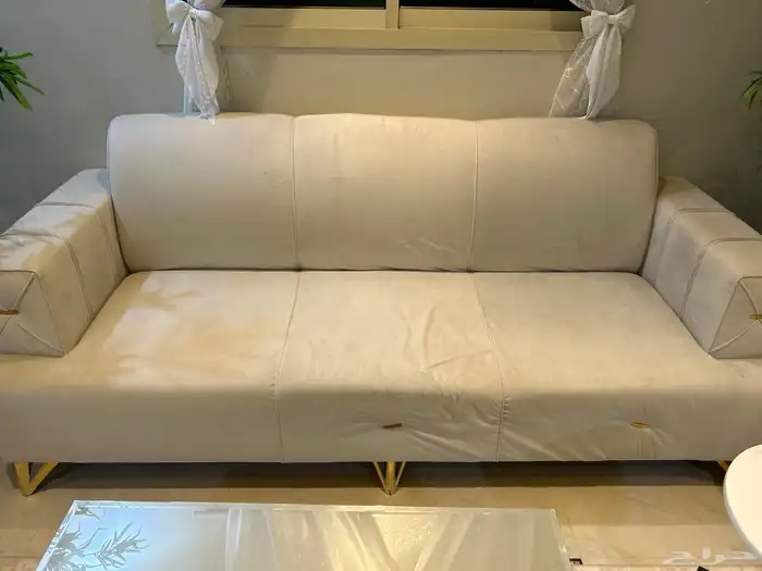 كنب ابيض يتسع 5 اشخاص 0