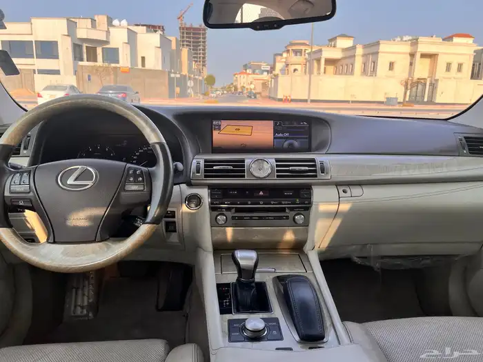 لكزس LS 460 شورت استخدام شخصي 9