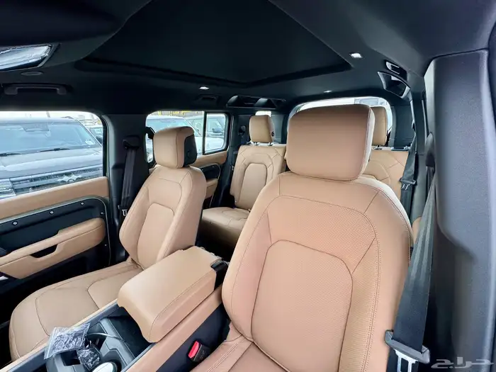 لاند روفر ديفندر HSE X-Dynamic موديل 2025 8