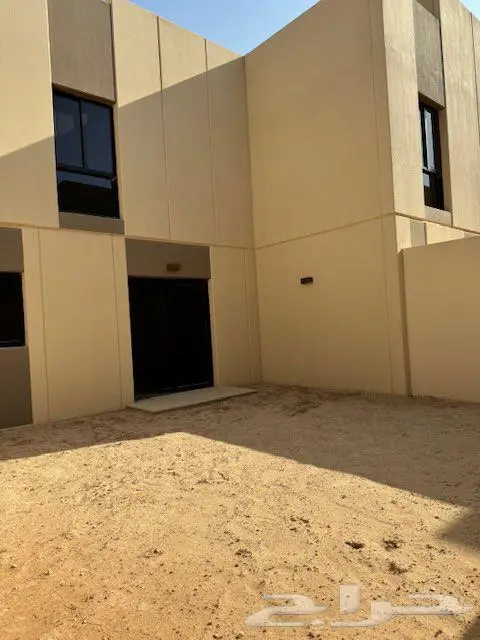 فلة للبيع 2
