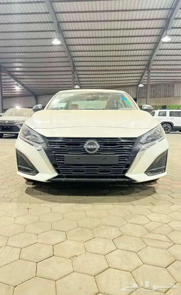 نيسان التيما S ستاندر 2025 اصفار 13