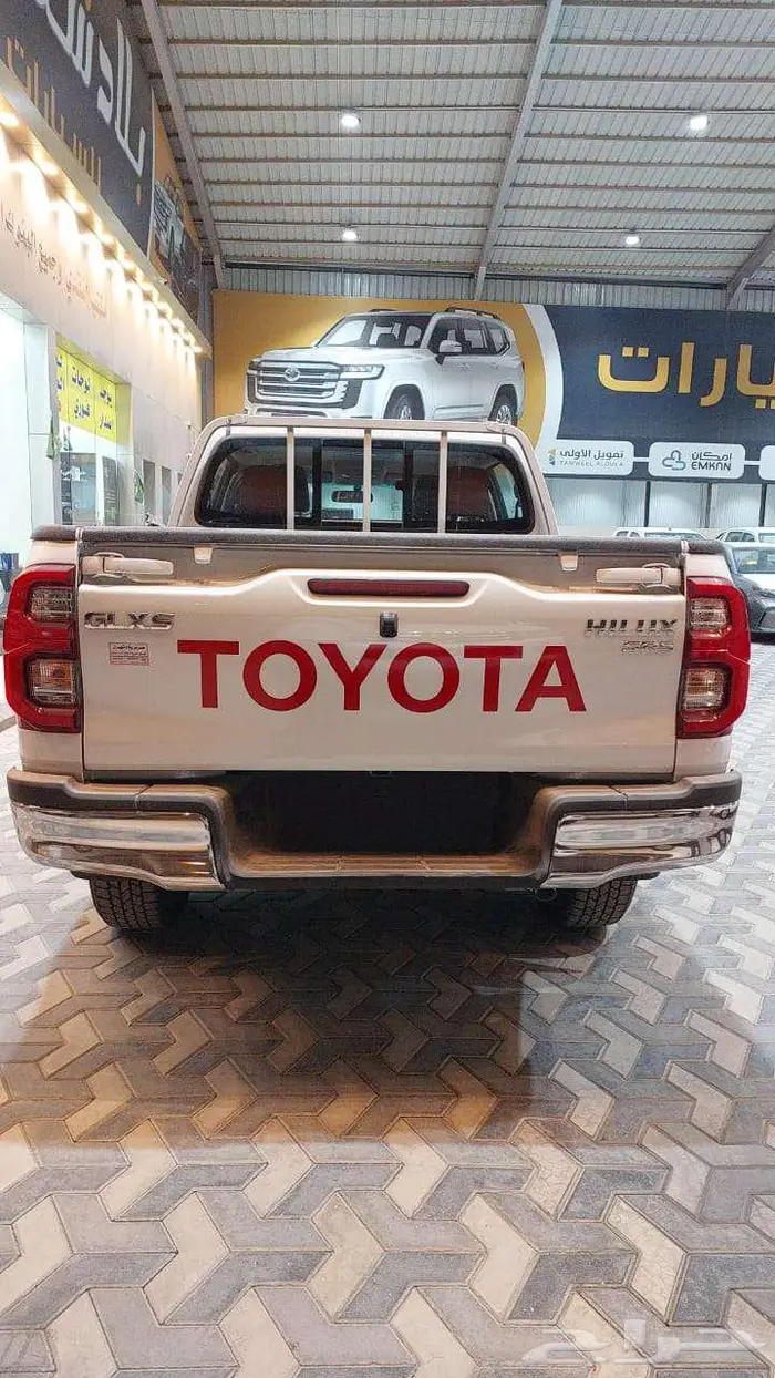 هايلوكس بنزين توماتيك 2025 خليجي فل كامل 8