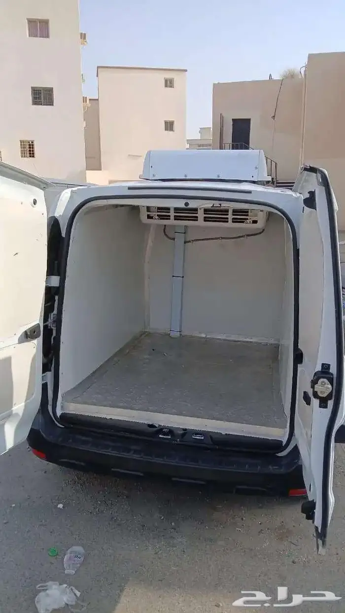 تأجير فان بضاعة مبرد وجاف 1