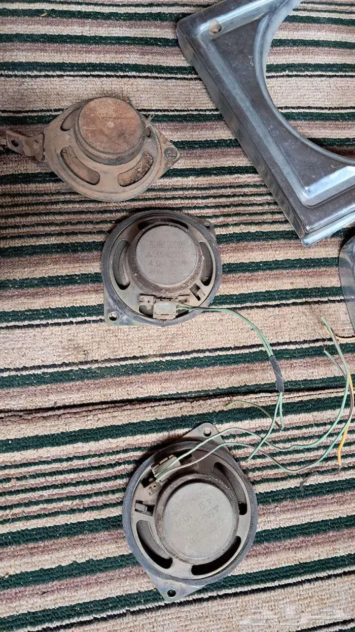 قطع صالون قديم من 89 وتحت 49