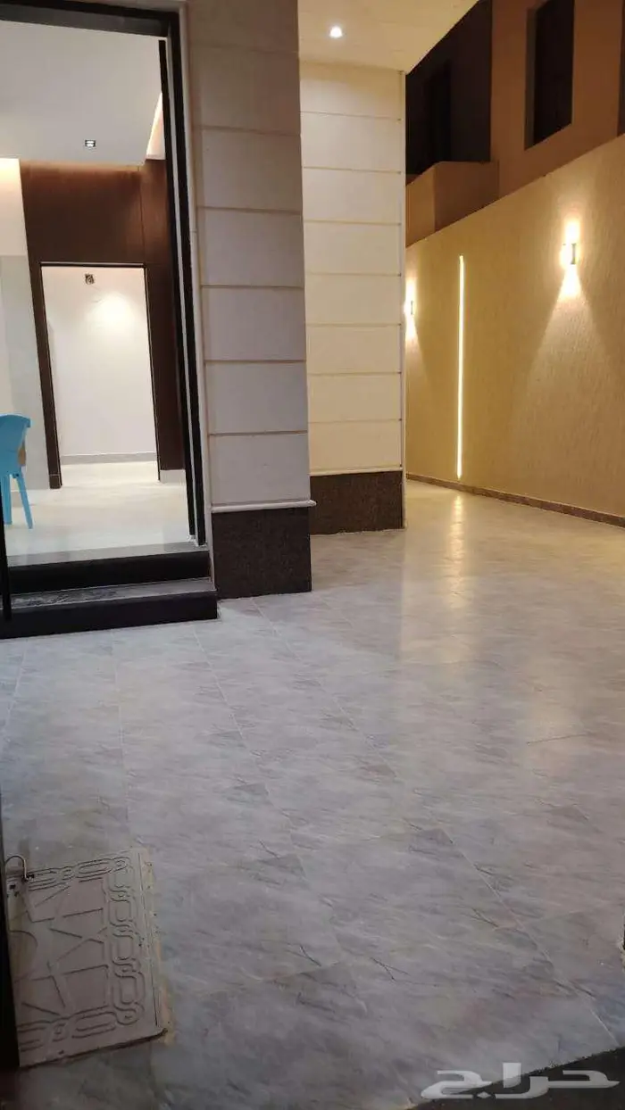 فيلا دورين في حي الندوة الارضي 800 الف والعلوي 620 الف 1