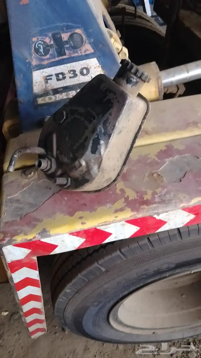 للبيع رافعة شوكية كوماتسو موديل 93 3