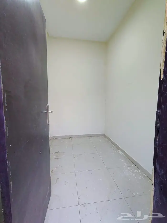 للايجار السنوي استراحة عزاب في حي الرمال   عرض رقم D1145 7