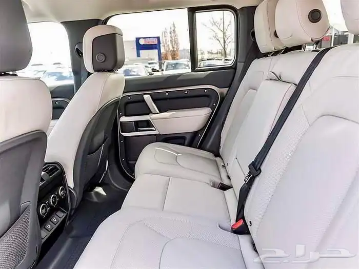 للبيع ديفندر موديل 2024 - V8 اصفار بسعر 6 سلندر وارد كندا 8