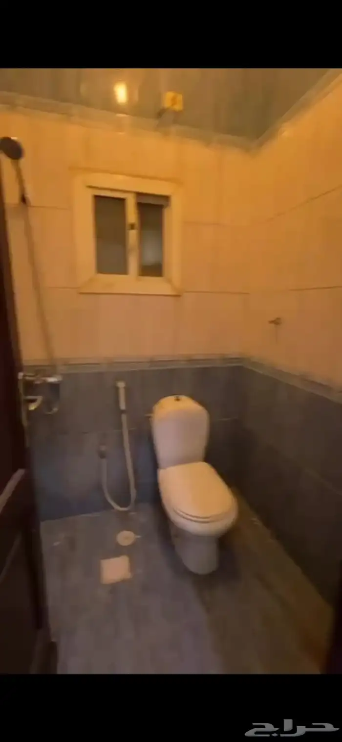 للإيجار بالكامل (معرض.عمارة) كمستوصف عيادات او سكن شركات 10
