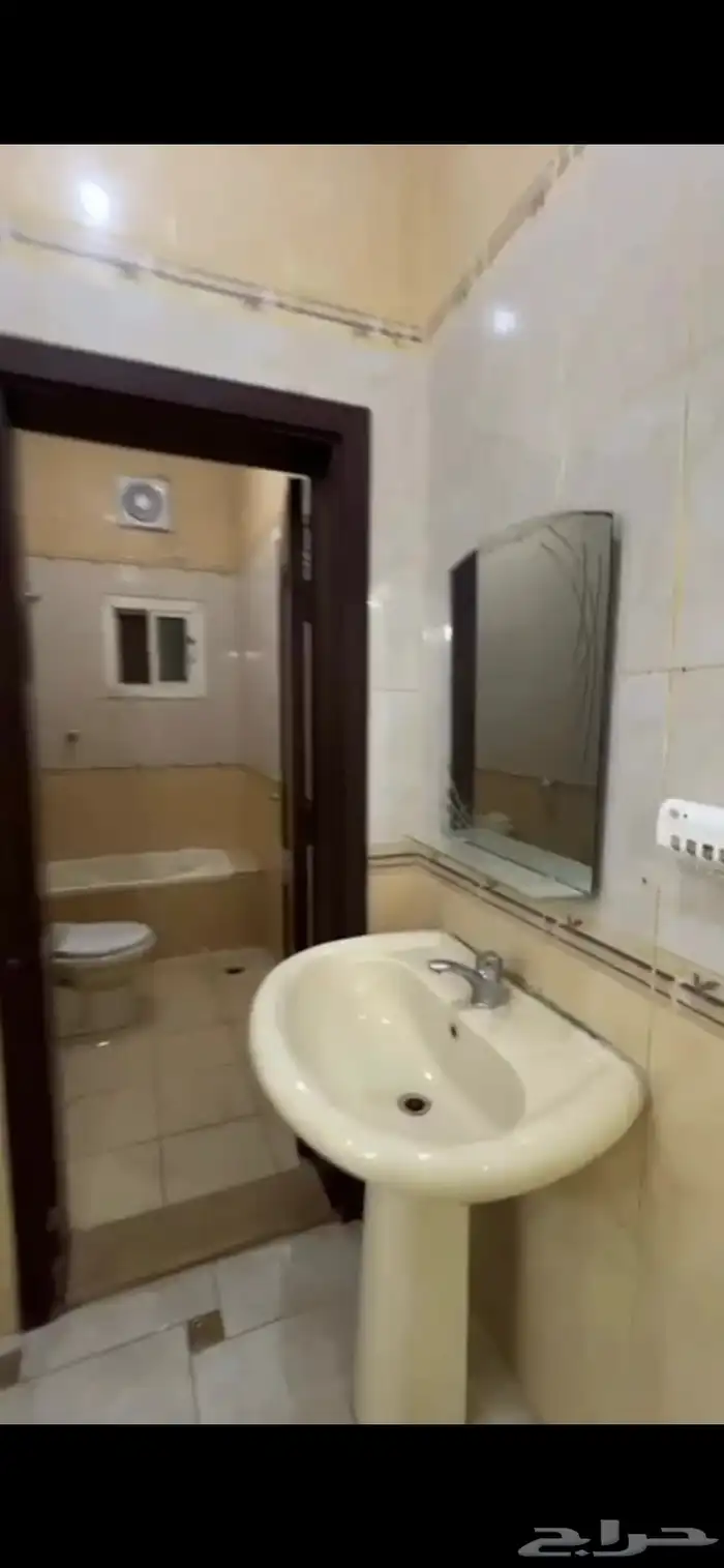 للإيجار بالكامل (معرض.عمارة) كمستوصف عيادات او سكن شركات 8
