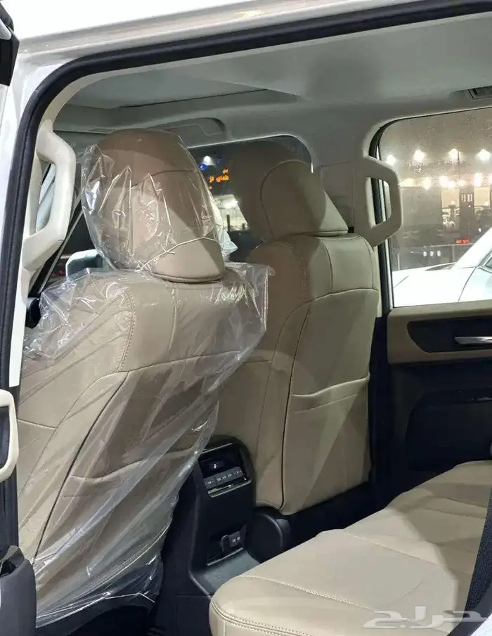 تتوفر فئات برادو 2025 اصفار لمبيعات البنوك بأقل ربح 0.35 22