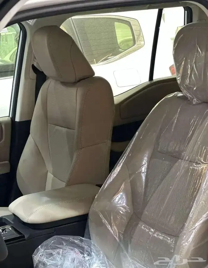 تتوفر فئات برادو 2025 اصفار لمبيعات البنوك بأقل ربح 0.35 3