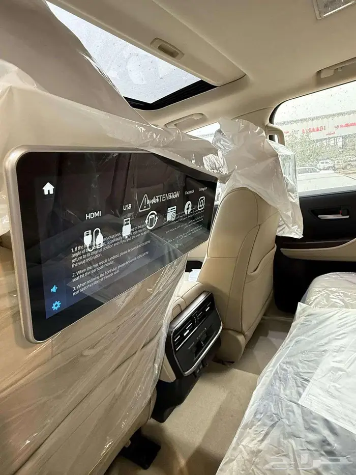 تويوتا لاندكروزر GXR L4 بنزين 2025 6