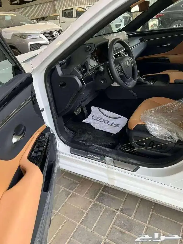 لكزس - ES350 CA - خليجي - 2025-ستاندر 5