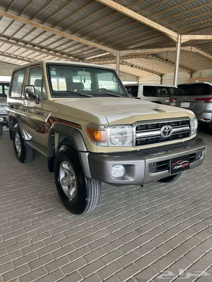 ربع رفرف بيج سعودي 1
