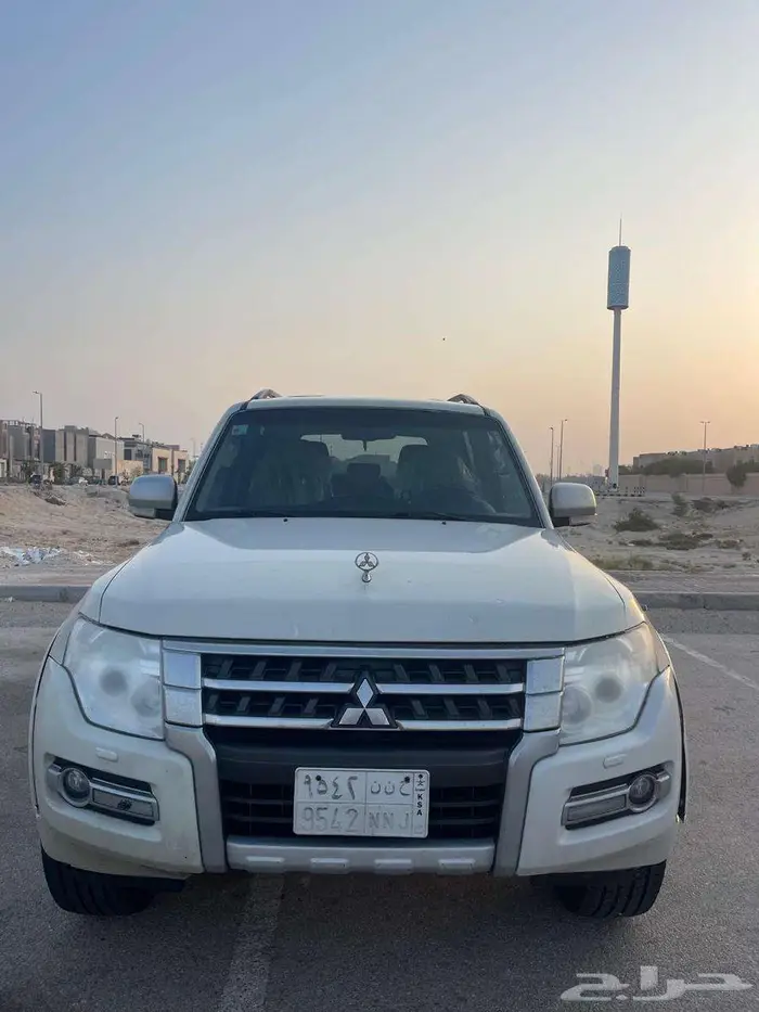 2016 3.8 Pajero Silver Package full 1