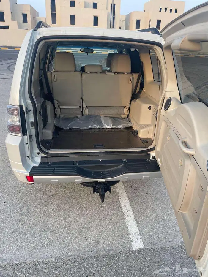 2016 3.8 Pajero Silver Package full 17