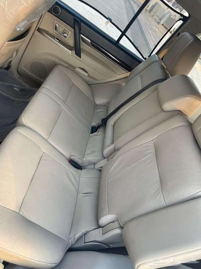 2016 3.8 Pajero Silver Package full 14