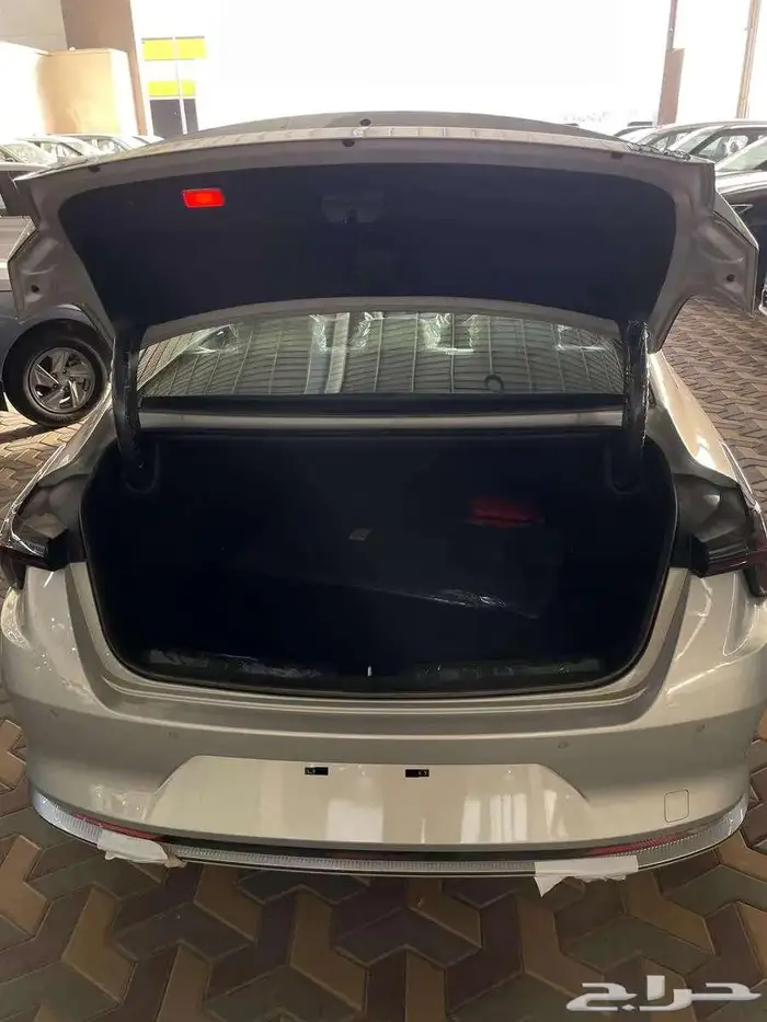 كيا k8 استاندر 2025 بسعر 145900 بالضريبه 5