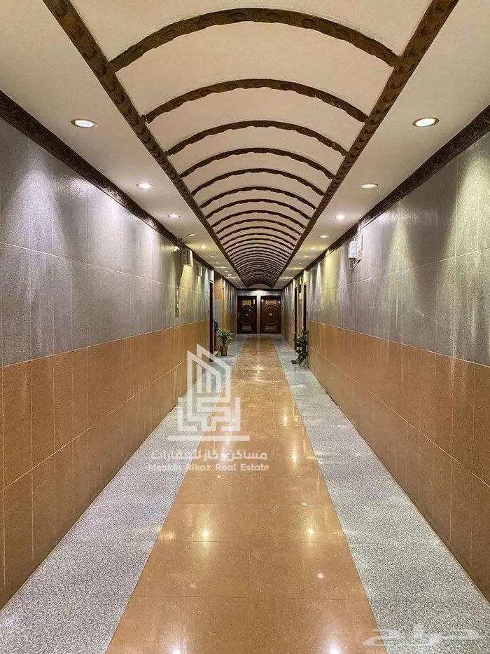 شقة مؤثثة للبيع في حي الربوة موقع حيوي وتشطيب ممتاز 2