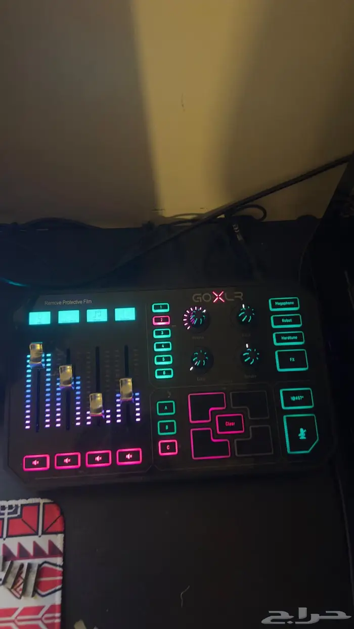 لبيع مكسر goxlr و مايك Shure SM7B 3