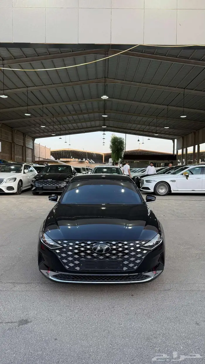 هونداي ازيرا 2022 بنزين عداد 122000 0