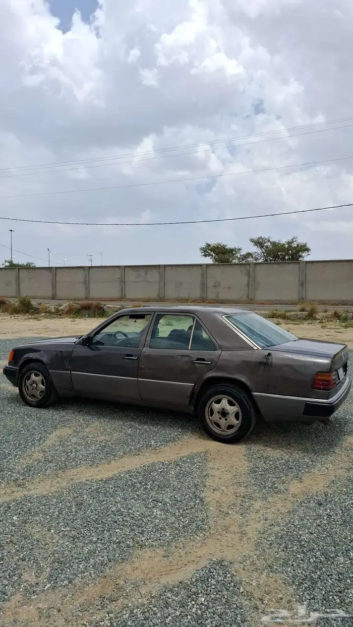 مرسيدس بنز E230 1991 9