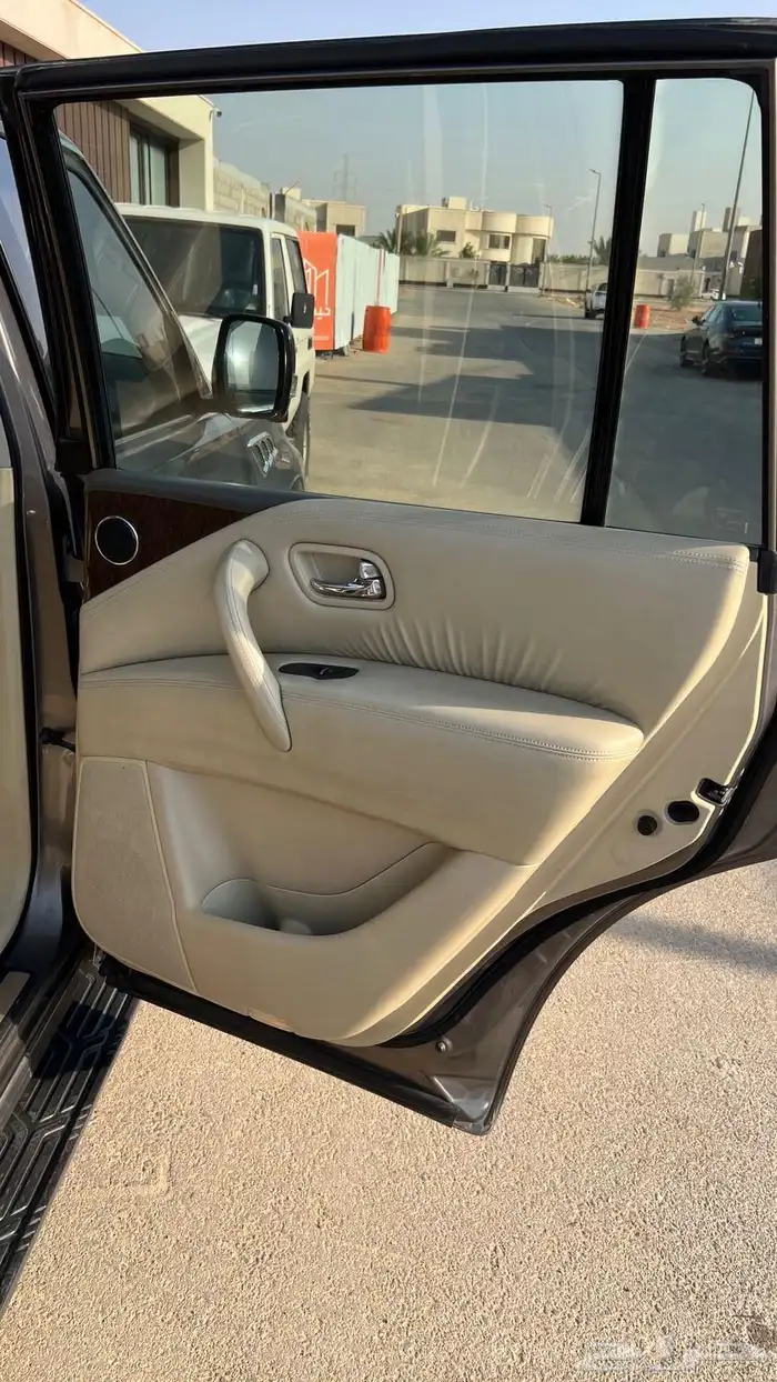 إنفنتي QX80 2015 30