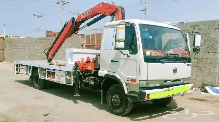 Boom truck with baskit for rent 15