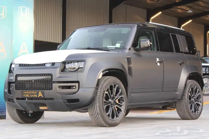 لاندروفر ديفندر اوكتا 2025 Defender OCTA Edition One 3