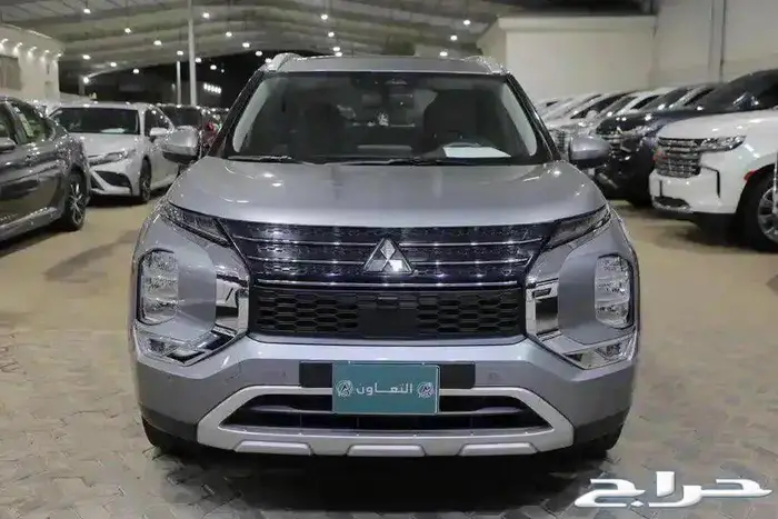 ميتسوبيشي اوتلاندر نص فل بانوراما جلد موديل 2024 2