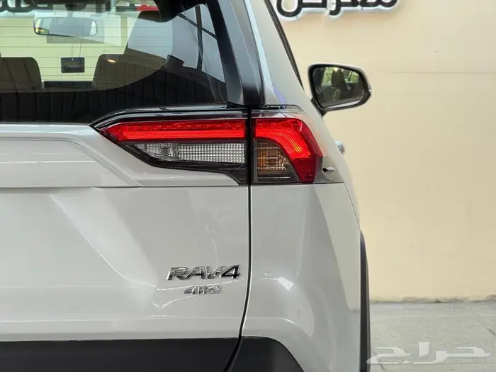 تويوتا راف فور استاندرLE بنزين دفع رباعي2025 6