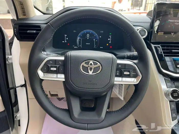 تويوتا لاندكروزر GXR L3 بنزين 2025 متاح اقساط و كاش 6