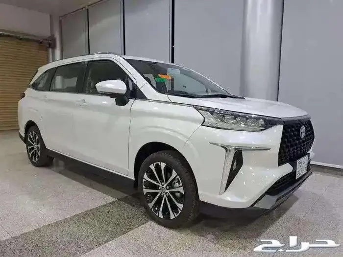 تويوتا فيلوز GLX 2025 0