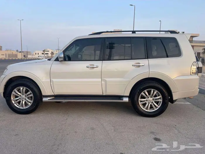 2016 3.8 Pajero Silver Package full 5